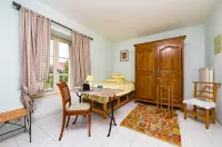 Bienvenue au Pays de Jeanne Hotels in Neufchateau