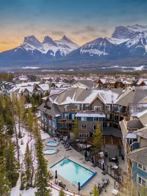 Blackstone Mountain Lodge by Clique Các khách sạn gần Canmore Museum & Geoscience Centre