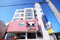 Beach Motel Hotels near Taejongdae Spa