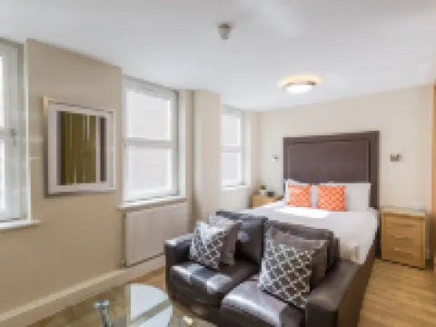 House of Fisher - Central House Hotels in Camberley