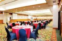 Lido Lake Resort by Mnc Hotel - Desayuno