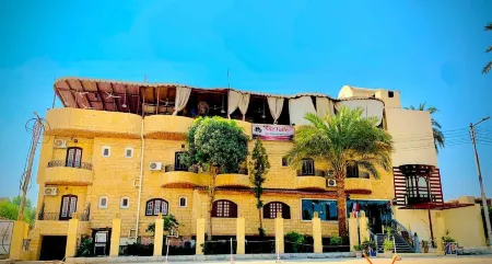 Nile Valley Hotel Отели рядом с достопримечательностью «Колоссы Мемнона»