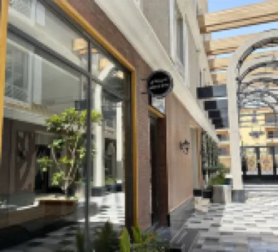 Kease Hittin B-5 Royal Touch XZ63