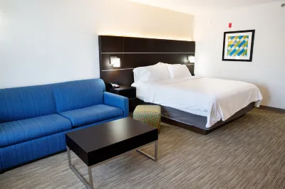 Holiday Inn Express & Suites Dayton-Huber Heights