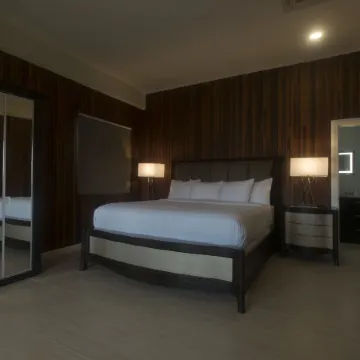 King's Hotel & Residences