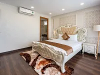 Emerald Central Hotels near Pasteur Institude