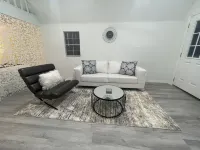 The Tiny Cottage in the Springs/ Central FL Hotels in Altamonte Springs