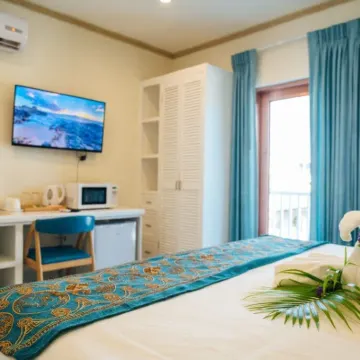 Maxwell Del Mar Hotel Hotels near Dover Beach