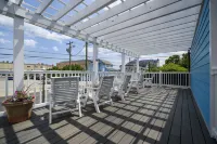Madison Beach Motel