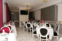 Hotel de Letoile - breakfast