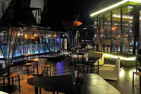 MaxOneHotel Tidar Surabaya - bar
