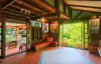 Cocoa Cottage Hotels in Fond Cani