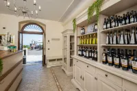 Castrum Wine Relais Hotels in San Pietro In Cariano