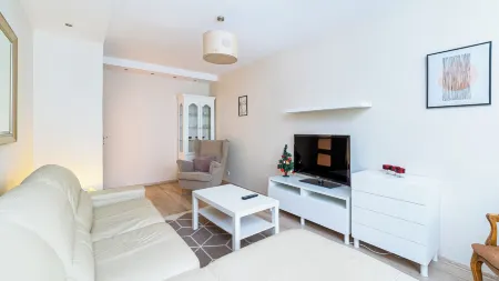 Korczaka, Sun & Snow