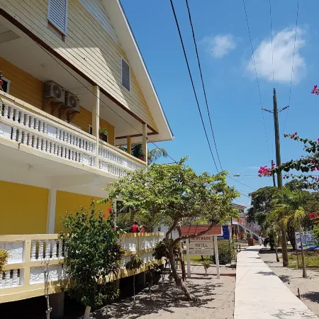 Serenade Hotel