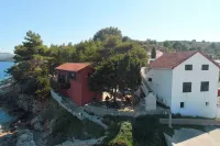 Apartment Located Directly on the Sea, with Sea Views and Stunning Views