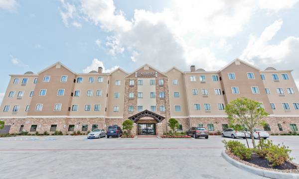 Staybridge Suites Houston - Humble Beltway 8 E by IHG