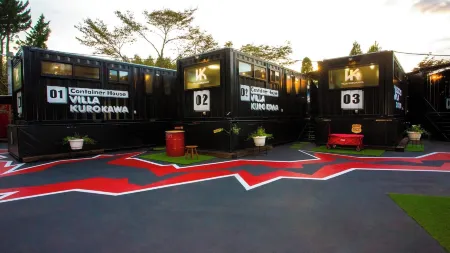 Container House Villa Kurokawa　 Отели рядом с достопримечательностью «Kohagiyamainari Shrine»