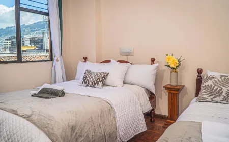 Ukuku Hostel & Rooftop - Quito Отели рядом с достопримечательностью «Парк Ла Каролина Иньякито»