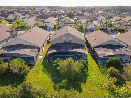 Scuttle Vacation Pool Home W Spa