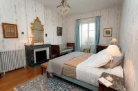 Domaine de Montclair Hotels in Limas