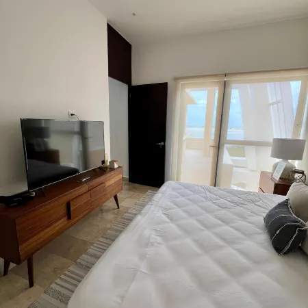 Penthouse Navela 405, by Cercana