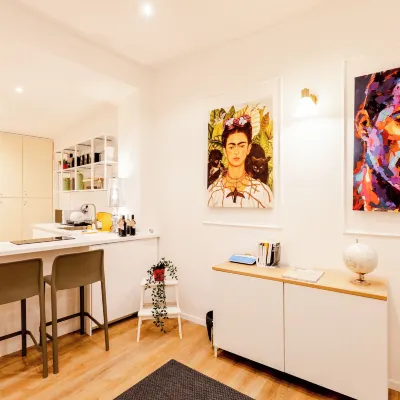 Rome Lux House Guest Rooms Hotels near Cinecittà Due