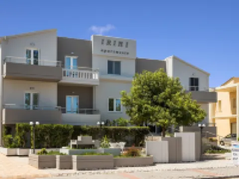 Irini Stalos Apartments Hoteles en Stalos