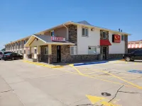 Econo Lodge Hays I-70 - 2-Star