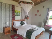 ngirisi hill silverback  lodge-bwindi Hotels in Kinkiizi