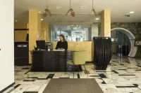 Hotel la Pietra Restaurant & Spa Hotels in Л'Іль-Русс