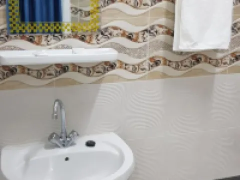 أجنحة الدقم فنادق في الدقم