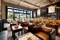 Hotel Santiago, Curio Collection by Hilton - 4-Star