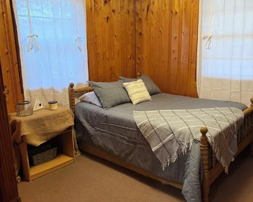 Cozy 2-bedroom with 180 water views Hotels in Tallapoosa County