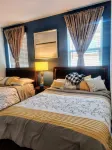 Cozy 1-Bedroom Getaway with 2 Comfy Beds – Perfect for Relaxation! Hotels near Phoenix Raceway