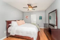 Charming 2-bedroom, 2bath home in lovely Hammond