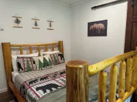 3 bedroom cabin in Chestertown with hot tub, fireplace, fire pit, wifi, and more