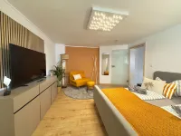 Apartment in the Beachhouse on Lake Goitzsche/2 min. to the beach, barbecue area in the garden Hotels in Bitterfeld-Wolfen