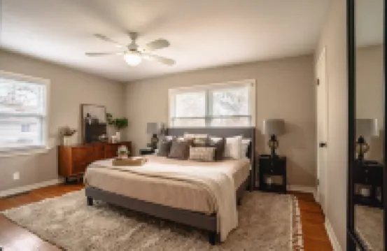 Charming 3-bedroom house, convenient location Overland Park