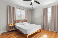 3Bed 1.5 Bath 10 Min to Base - 3-Star