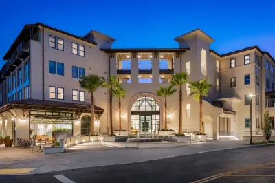 Locale Menlo Park Hotels in Atherton