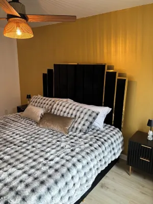 Charming 2-bedroom house with Feather Theme , WiFi in excellent Aurora Hotels near SciTech Hands On Museum