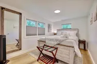 Gather! PingPong~6BR~PorchTV~Walk Dtwn~Pets~15+