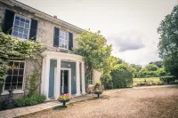 Caistor Hall Hotels in Swainsthorpe