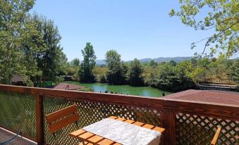 Tas Mahall Luxury Hotel