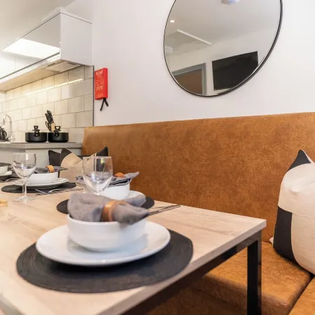 The Madison - Premium Self Check-in Studios & Apartments