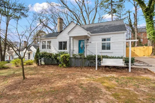 Hapeville Hideaway • 5 Min to ATL • Perfect for Layovers, Crews & Biz Travel Hotels in Hapeville