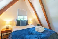 Adventure A-Frame w King Bed, Fire-pit, Grill near Sedona & Arizona wine country