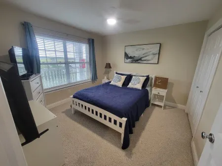 Beautiful, Newly-Renovated Condo on the Altamaha River in Darien with BoatSlip