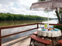 ROCK RIVER HIDEAWAY Grill, Fire Pit, Pet Friendly with a fee of 30.00 per night Hotels in Ogle County
